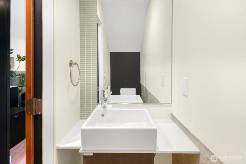 Property photo for 1120 26th Avenue S, Seattle photo 18