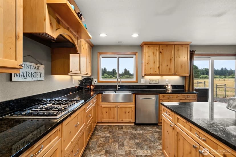 Property photo for 10407 Evergreen Valley Road Se, Olympia photo 12