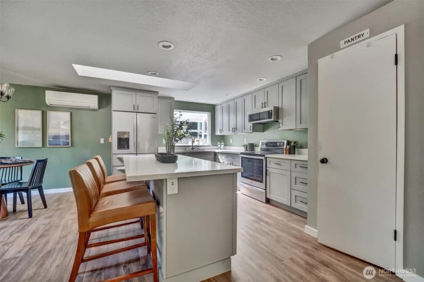 Property photo for 4830 154th Place Sw, Edmonds photo 6