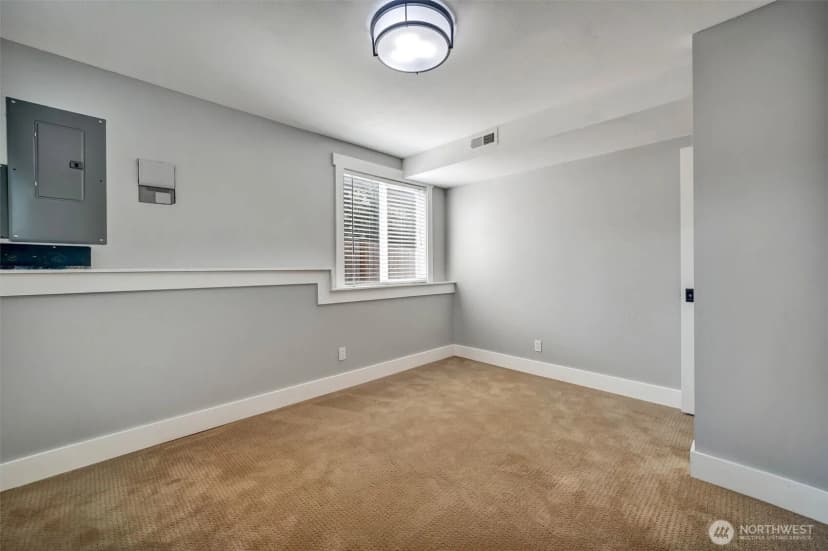 Property photo for 16038 68th Avenue W, Edmonds photo 32