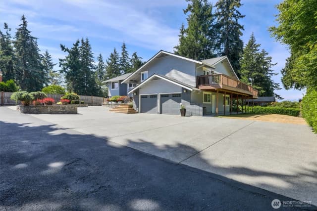 Property photo for 16038 68th Avenue W, Edmonds