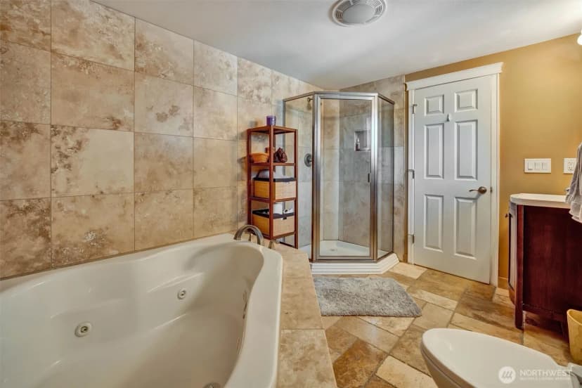 Property photo for 16038 68th Avenue W, Edmonds photo 38