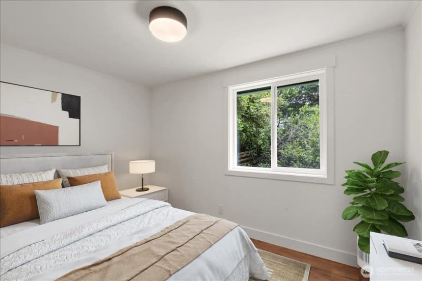Property photo for 10328 Ashworth Avenue N, Seattle photo 11