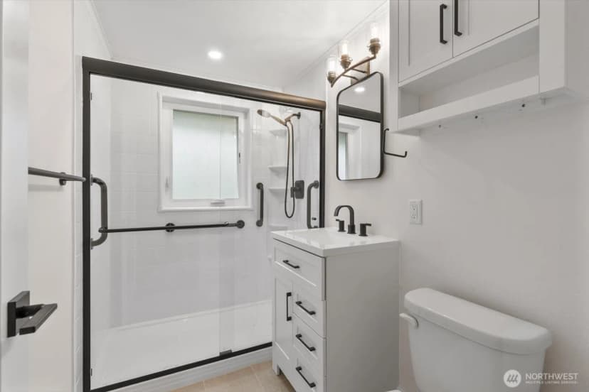 Property photo for 10328 Ashworth Avenue N, Seattle photo 10
