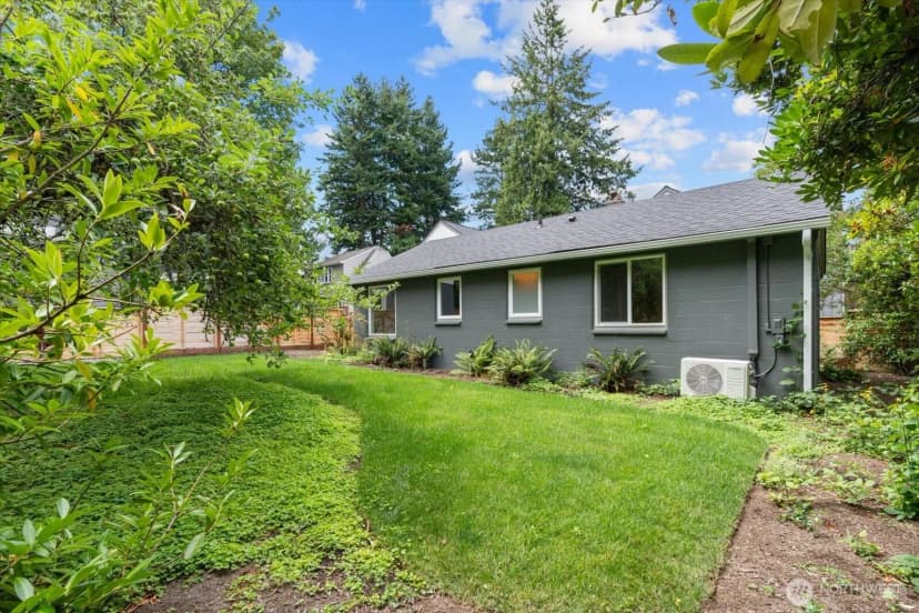 Property photo for 10328 Ashworth Avenue N, Seattle photo 15