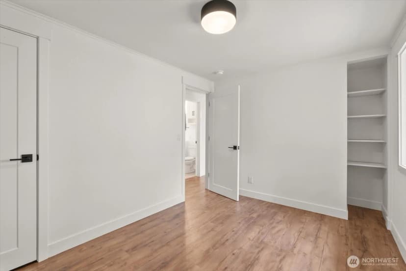 Property photo for 10328 Ashworth Avenue N, Seattle photo 9