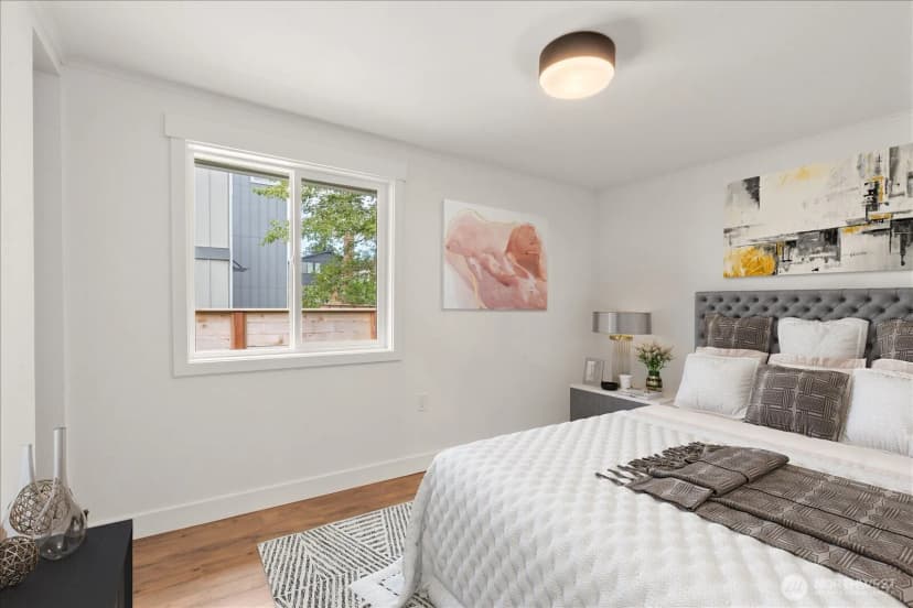 Property photo for 10328 Ashworth Avenue N, Seattle photo 8