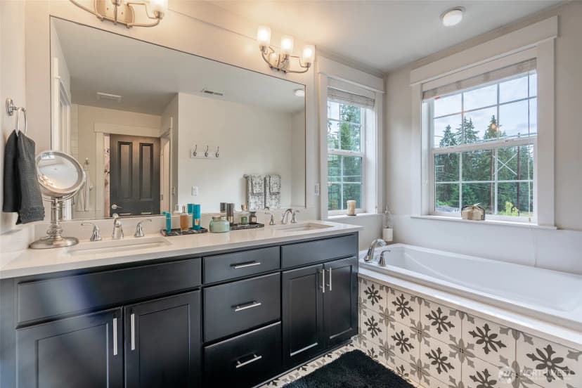 Property photo for 4613 187th Place Se #b, Bothell photo 20