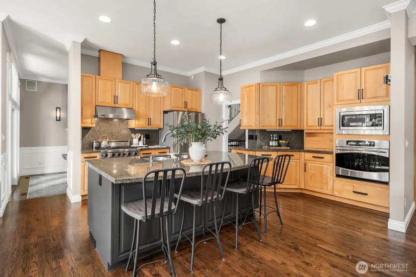 Property photo for 949 207th Avenue Ne, Sammamish photo 15