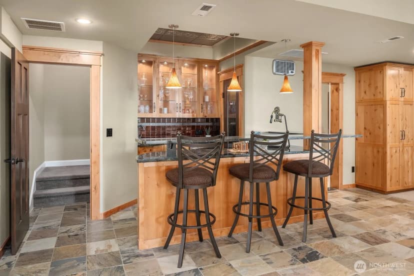 Property photo for 949 207th Avenue Ne, Sammamish photo 17