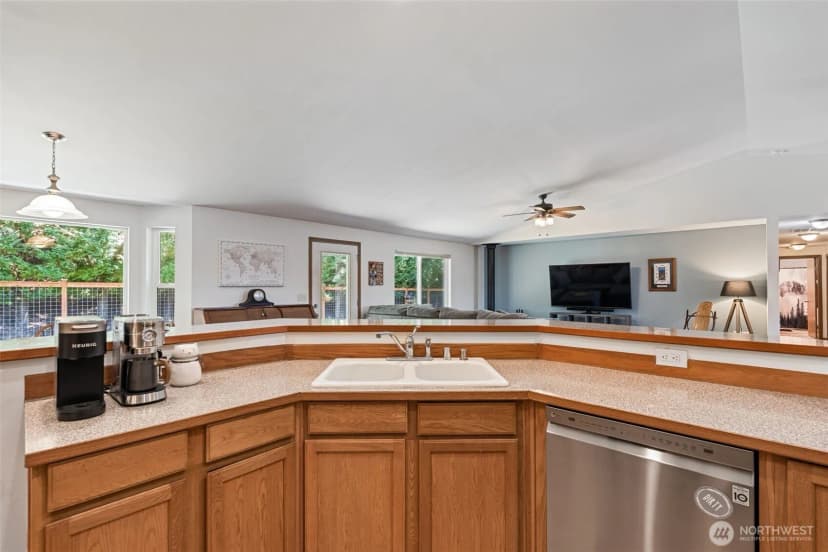 Property photo for 526 Haywire Road, Winlock photo 15