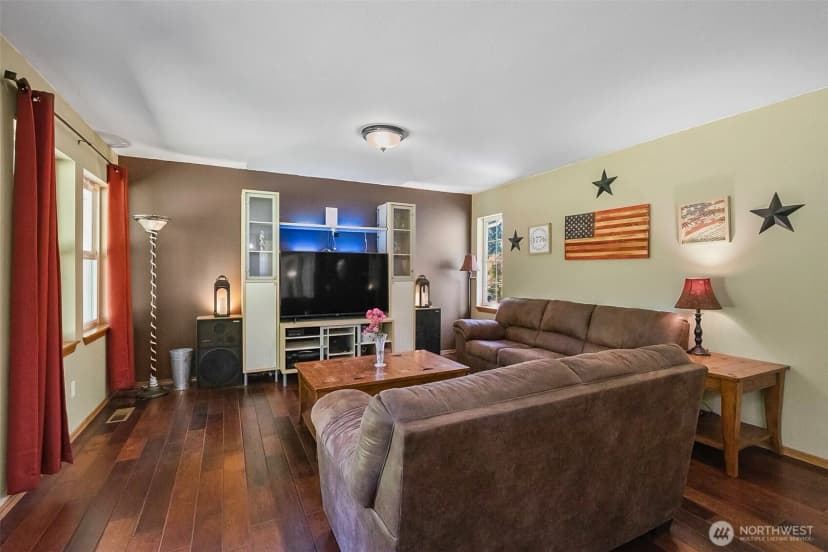 Property photo for 13323 78th Street Ne, Lake Stevens photo 17