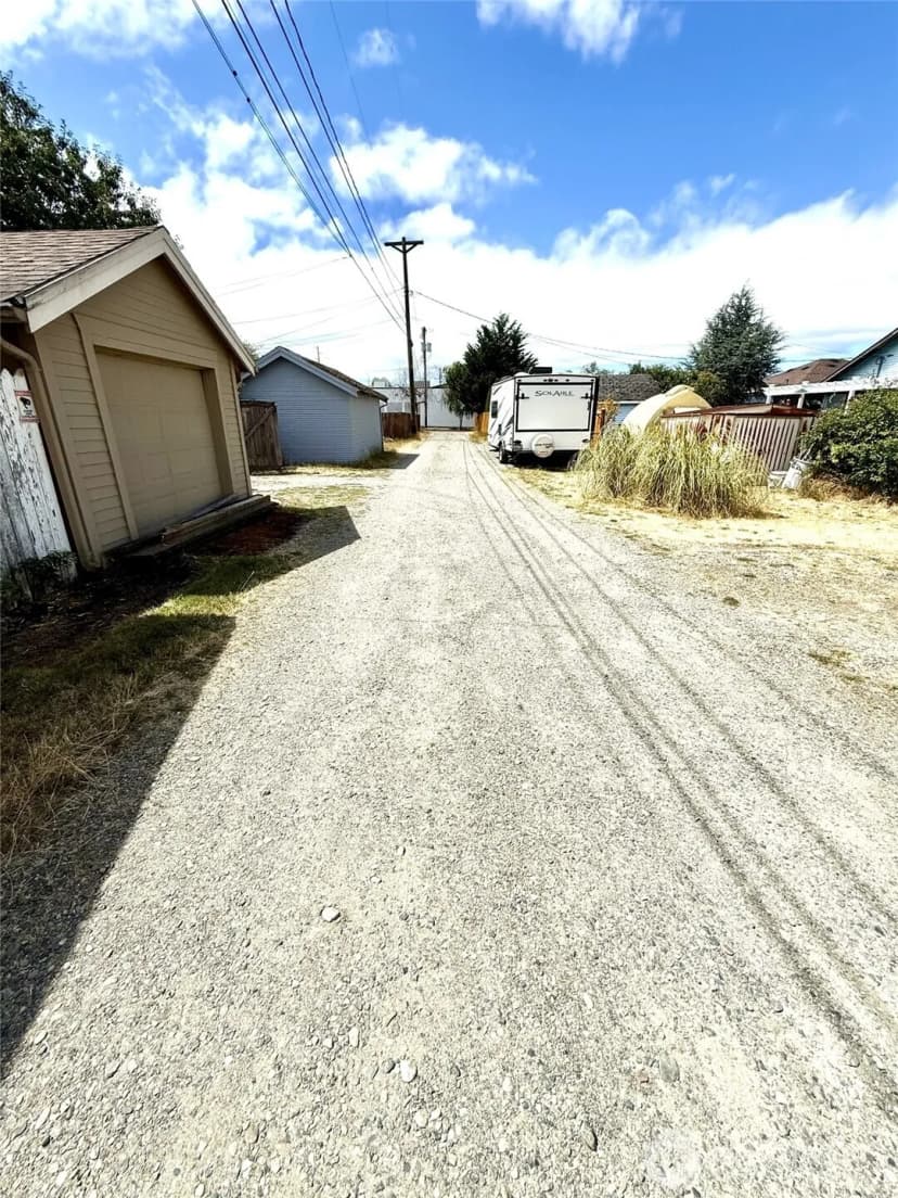 Property photo for 915 E Harrison Street, Tacoma photo 17