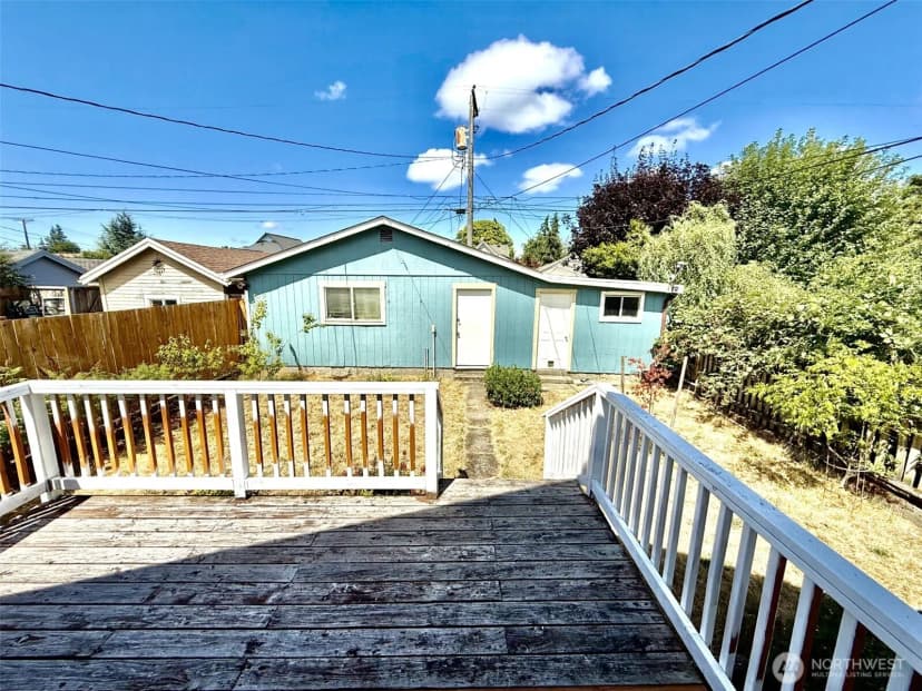 Property photo for 915 E Harrison Street, Tacoma photo 13