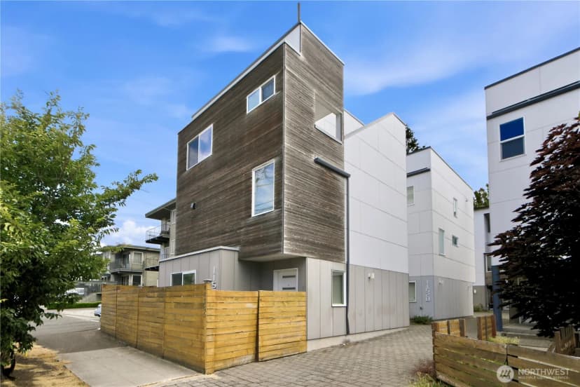 Property photo for 11530 Greenwood Avenue N, Seattle
