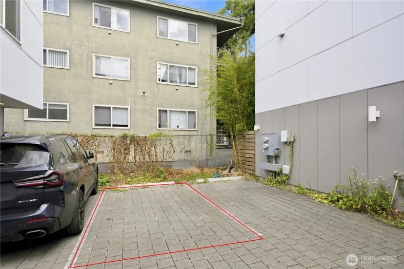 Property photo for 11530 Greenwood Avenue N, Seattle photo 23