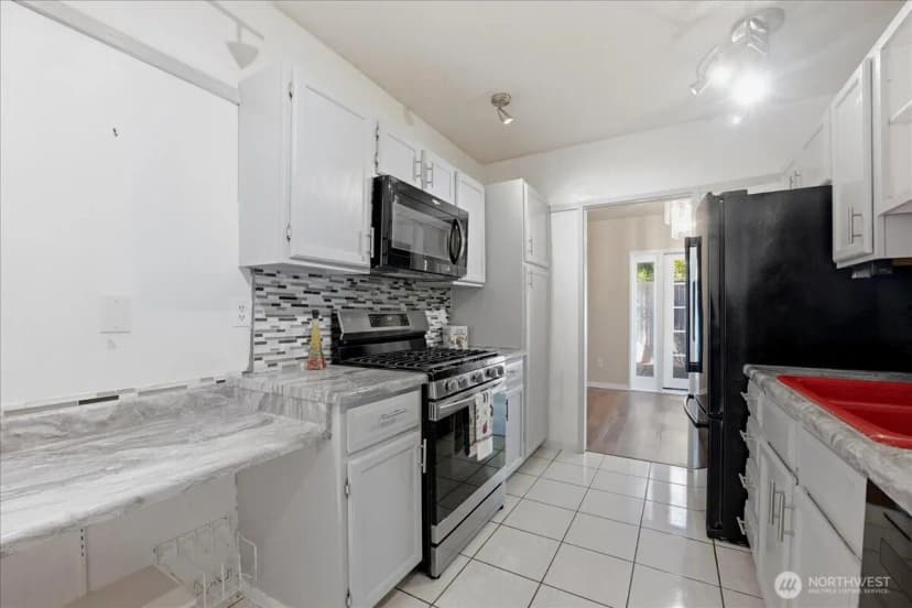Property photo for 19507 86th Avenue W #507, Edmonds photo 17