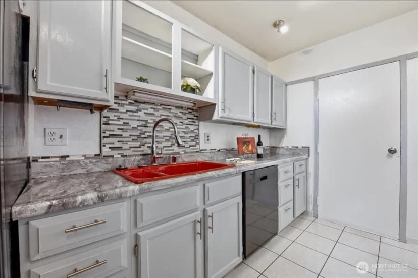 Property photo for 19507 86th Avenue W #507, Edmonds photo 13