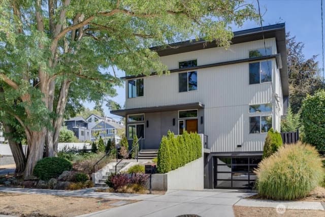 Property photo for 3454 33rd Avenue W #1, Seattle