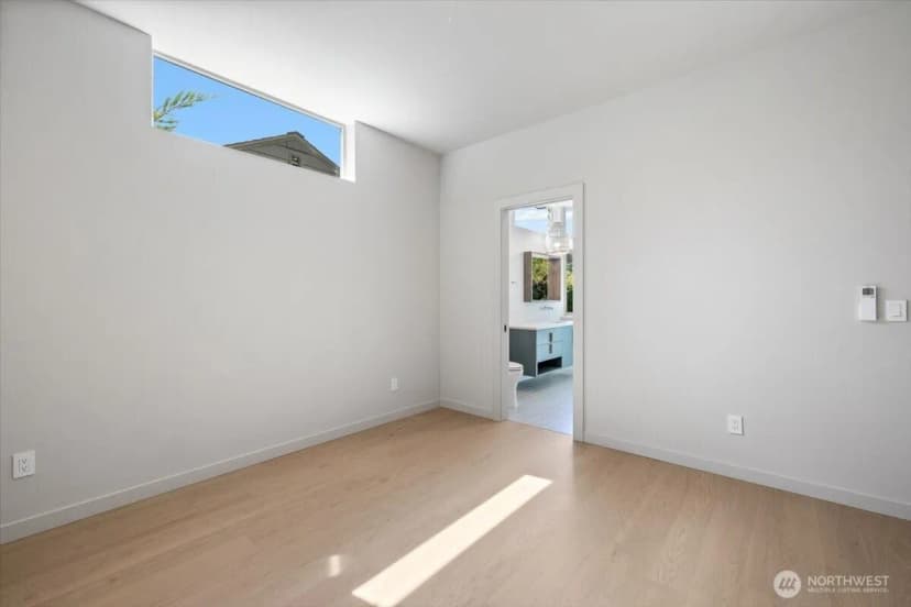 Property photo for 3454 33rd Avenue W #1, Seattle photo 12