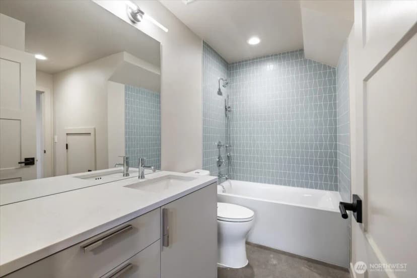 Property photo for 3454 33rd Avenue W #1, Seattle photo 31