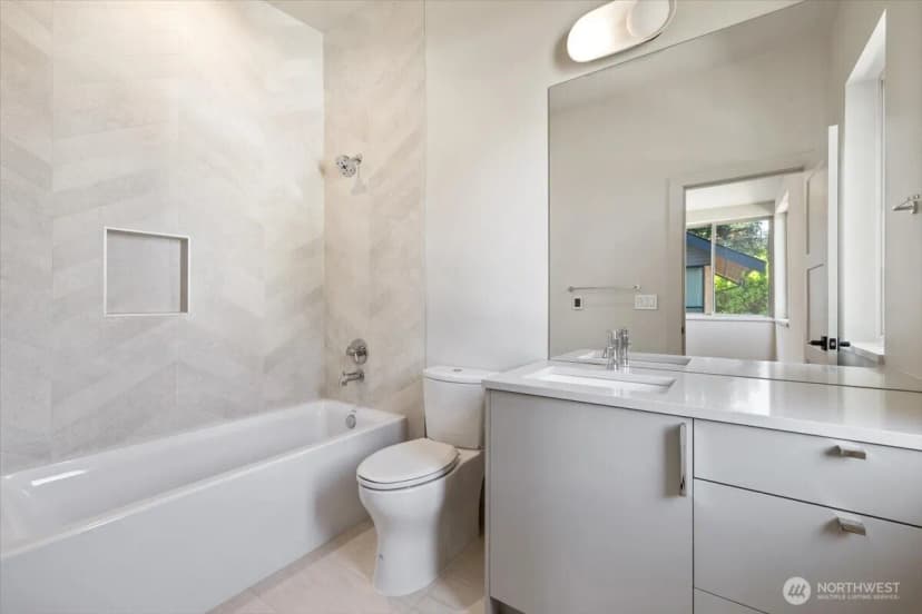 Property photo for 3454 33rd Avenue W #1, Seattle photo 22