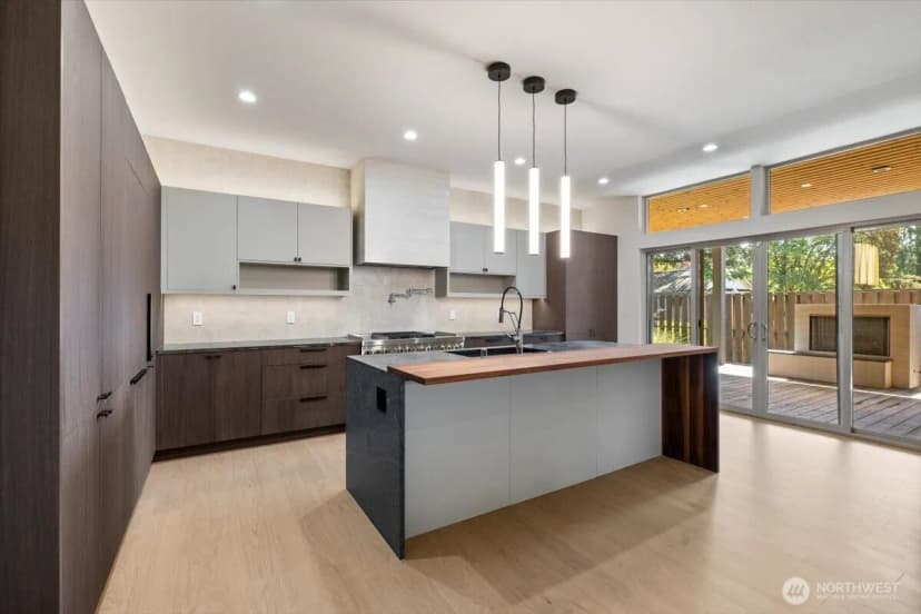 Property photo for 3454 33rd Avenue W #1, Seattle photo 9
