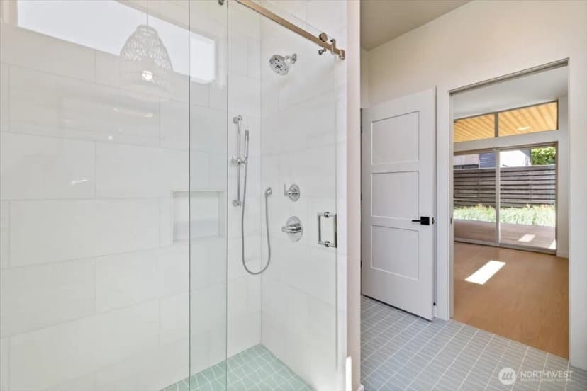 Property photo for 3454 33rd Avenue W #1, Seattle photo 14