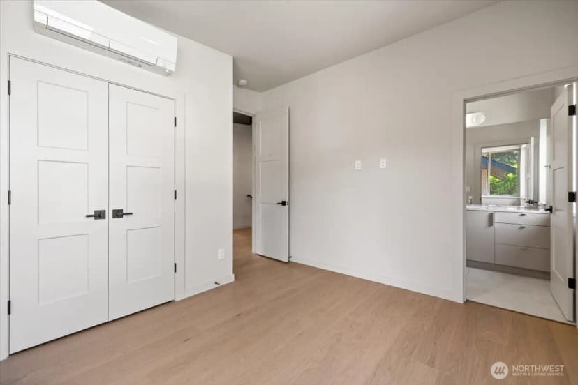Property photo for 3454 33rd Avenue W #1, Seattle photo 21