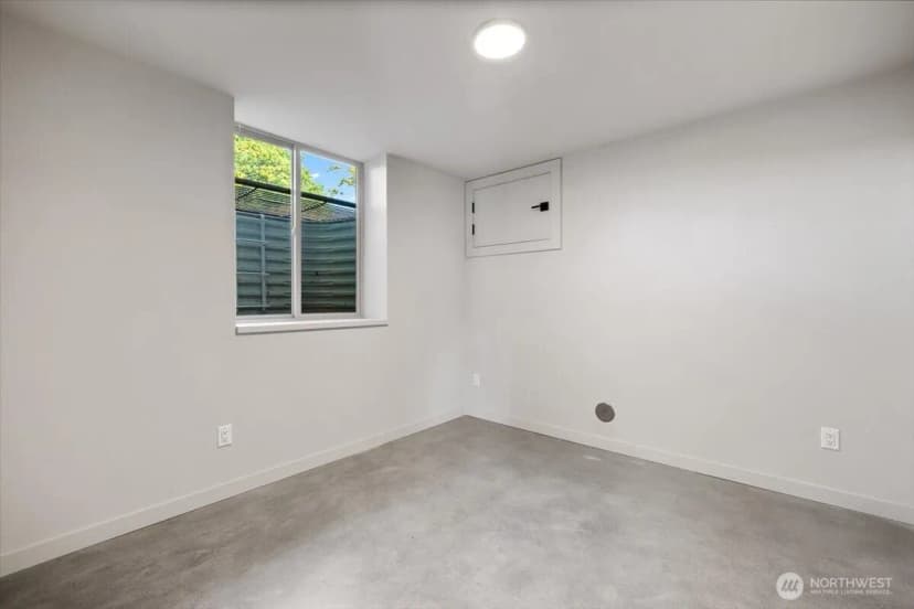 Property photo for 3454 33rd Avenue W #1, Seattle photo 29