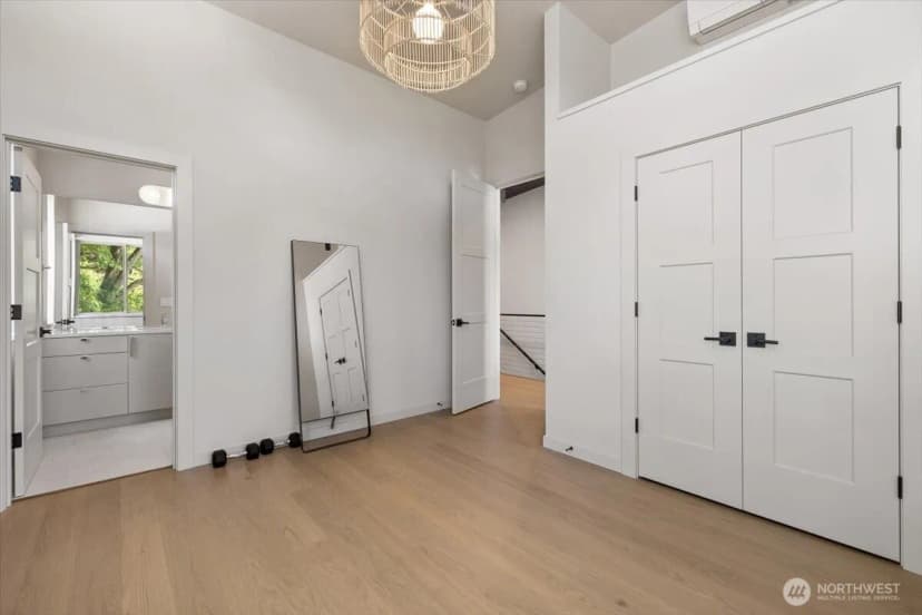 Property photo for 3454 33rd Avenue W #1, Seattle photo 24