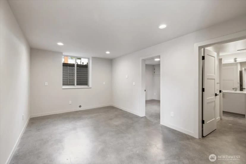 Property photo for 3454 33rd Avenue W #1, Seattle photo 26