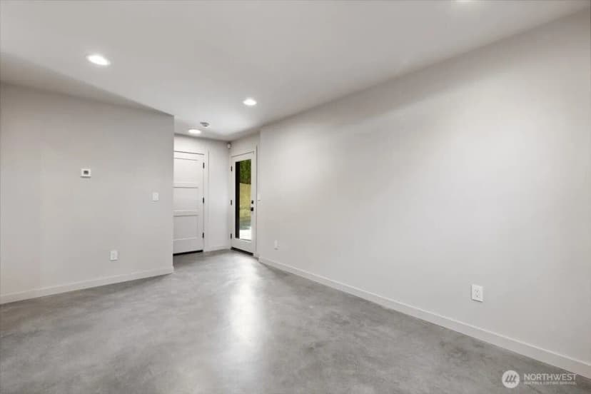Property photo for 3454 33rd Avenue W #1, Seattle photo 28