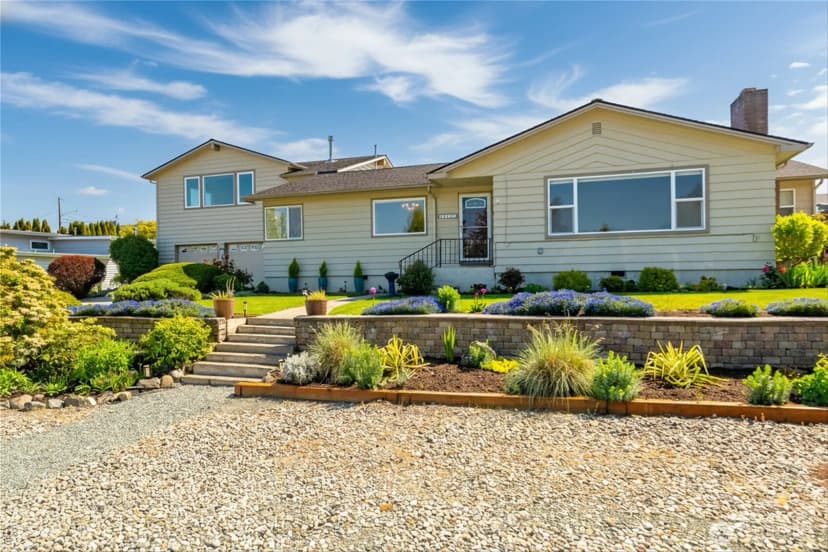 Property photo for 1119 Longview Avenue, Anacortes photo 5