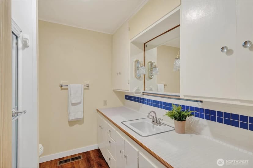Property photo for 1119 Longview Avenue, Anacortes photo 26
