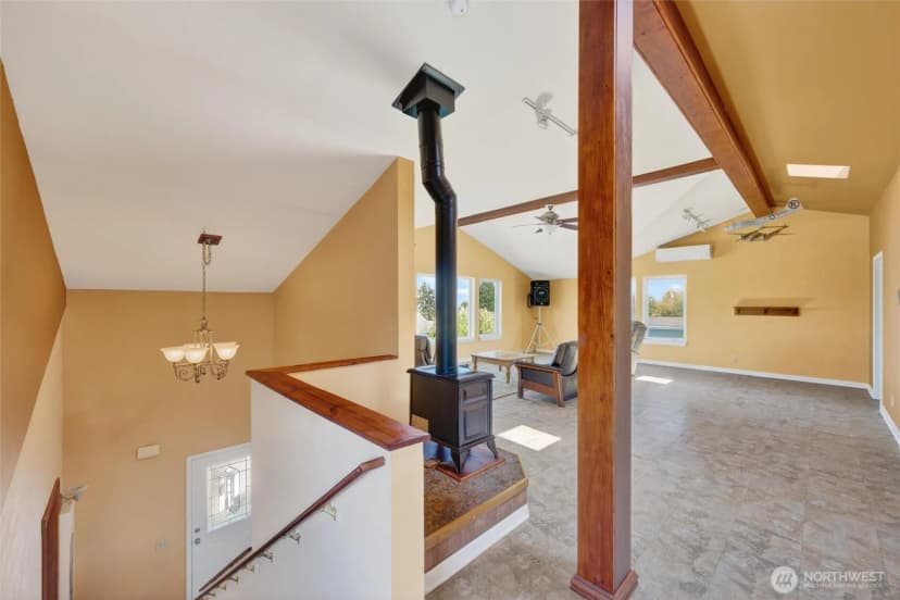 Property photo for 1119 Longview Avenue, Anacortes photo 8