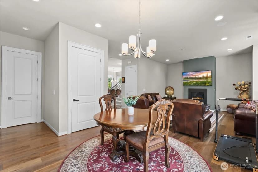 Property photo for 3527 Ne Ne. 7th Street, Renton photo 16