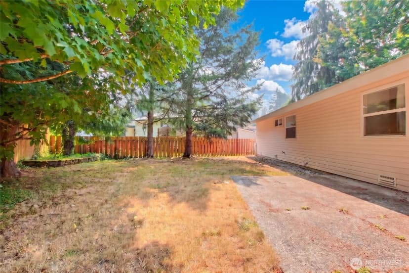 Property photo for 21815 6th Avenue W, Bothell photo 23