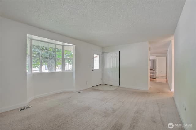 Property photo for 21815 6th Avenue W, Bothell photo 4