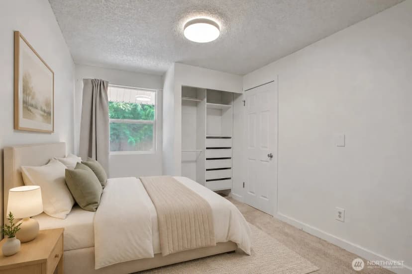 Property photo for 21815 6th Avenue W, Bothell photo 11