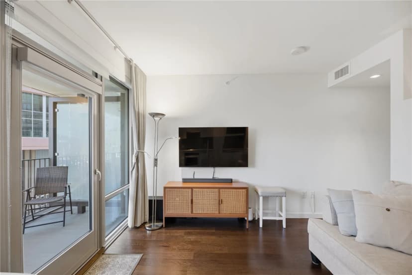 Property photo for 590 1st Avenue S #613, Seattle photo 11