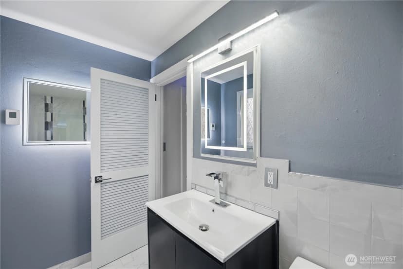 Property photo for 748 S Cloverdale Street #8, Seattle photo 23
