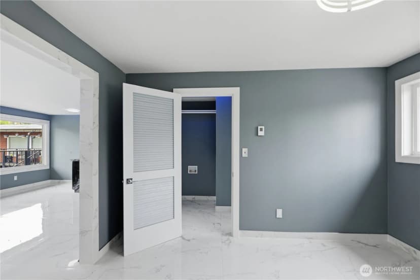 Property photo for 748 S Cloverdale Street #8, Seattle photo 15