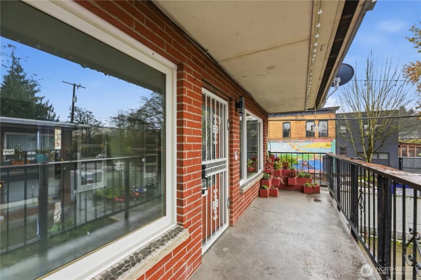 Property photo for 748 S Cloverdale Street #8, Seattle photo 24