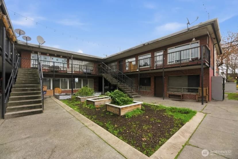Property photo for 748 S Cloverdale Street #8, Seattle photo 29
