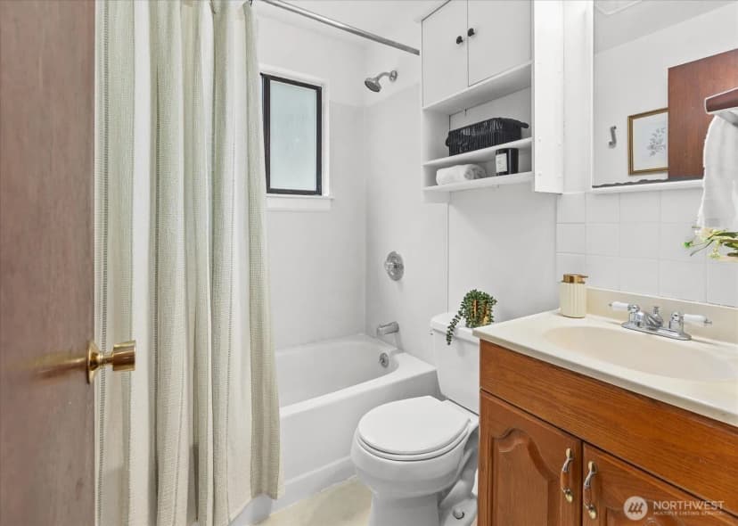 Property photo for 1509 Ne 190th Street, Shoreline photo 19