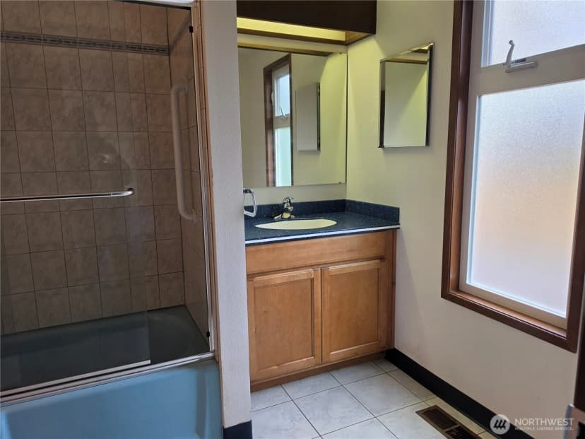 Property photo for 7919 Onyx Court Sw, Lakewood photo 15