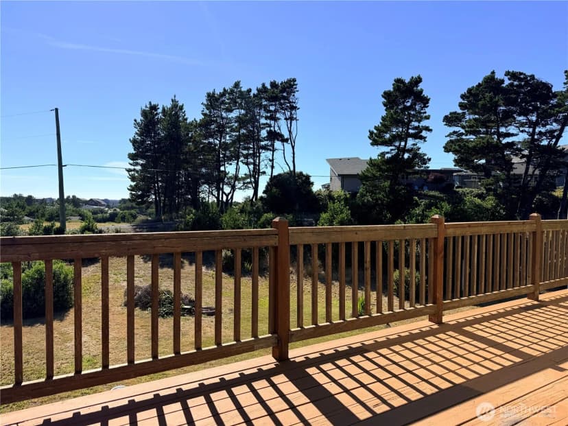 Property photo for 30709 K Place, Ocean Park photo 5
