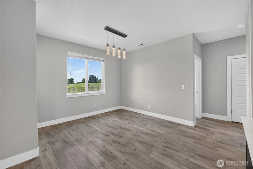 Property photo for 1320 W Pax Court, Sunnyside photo 12