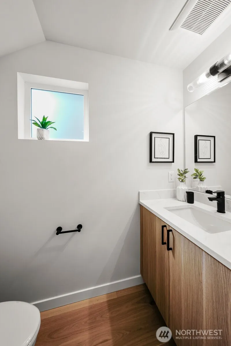 Property photo for 6030 41st Avenue Ne, Seattle photo 11